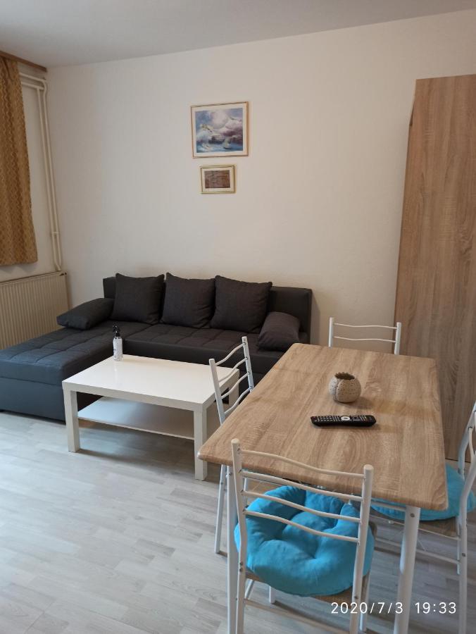 Apartment Knezevic 2 Jadranovo Exterior photo